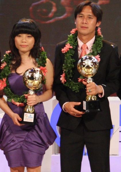 Minh Phương trong ngày đăng quang danh hiệu QBV 2010